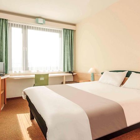 Ibis Rostock Am Stadthafen Ngoại thất bức ảnh