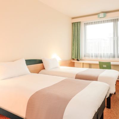 Ibis Rostock Am Stadthafen Ngoại thất bức ảnh