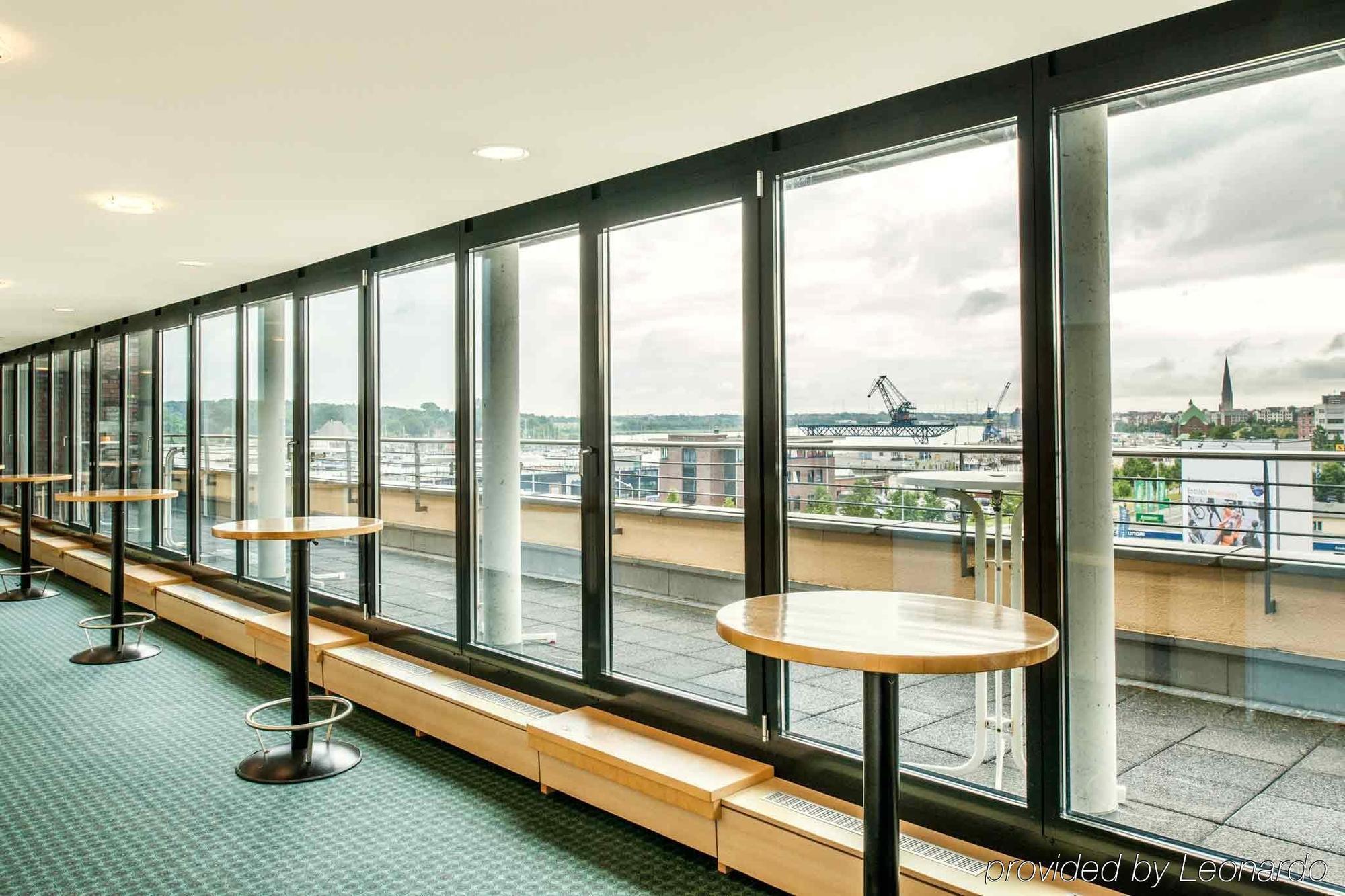 Ibis Rostock Am Stadthafen Ngoại thất bức ảnh