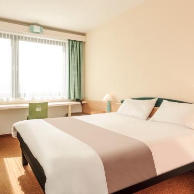 Ibis Rostock Am Stadthafen Ngoại thất bức ảnh