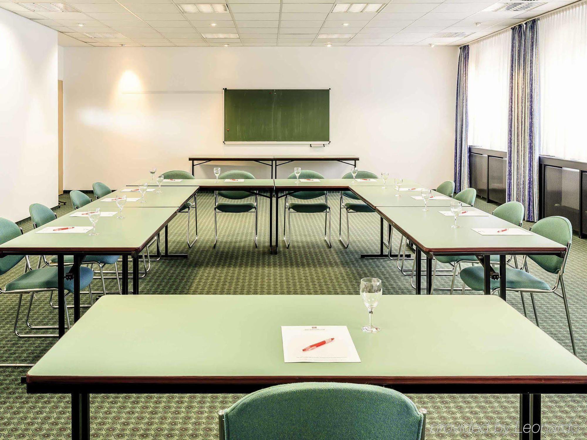 Ibis Rostock Am Stadthafen Ngoại thất bức ảnh