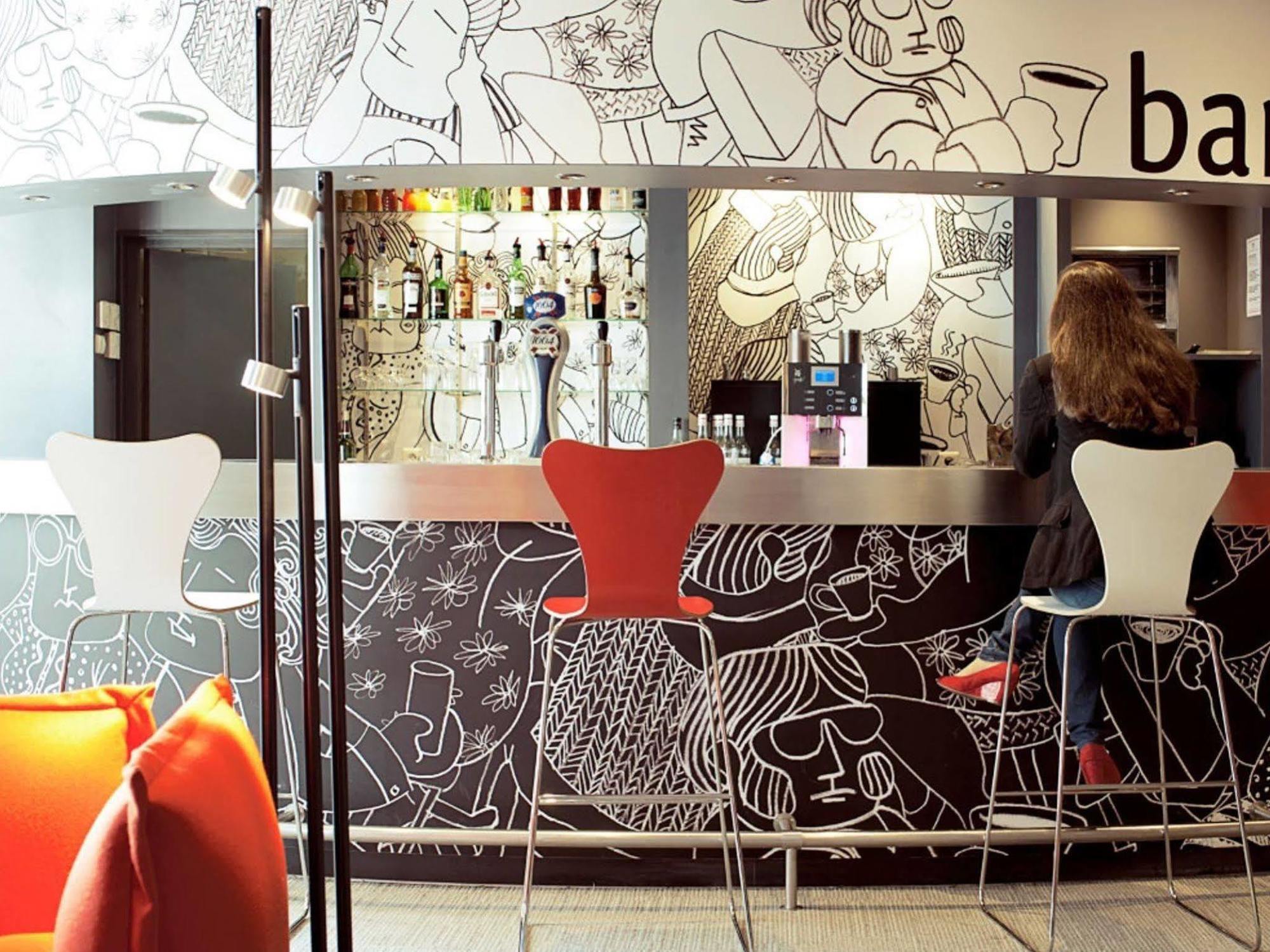 Ibis Rostock Am Stadthafen Ngoại thất bức ảnh